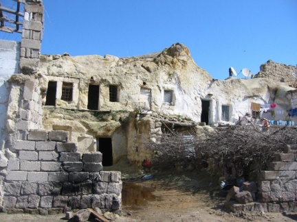 Cave dwelling in Ortahisar
